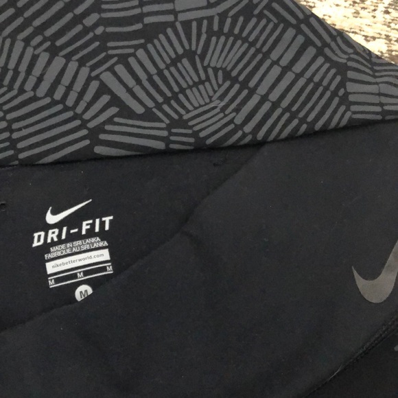 NIKE DRI FIT TATTOO DESIGN LEGGINGS EUC SZ MED - Picture 5 of 7